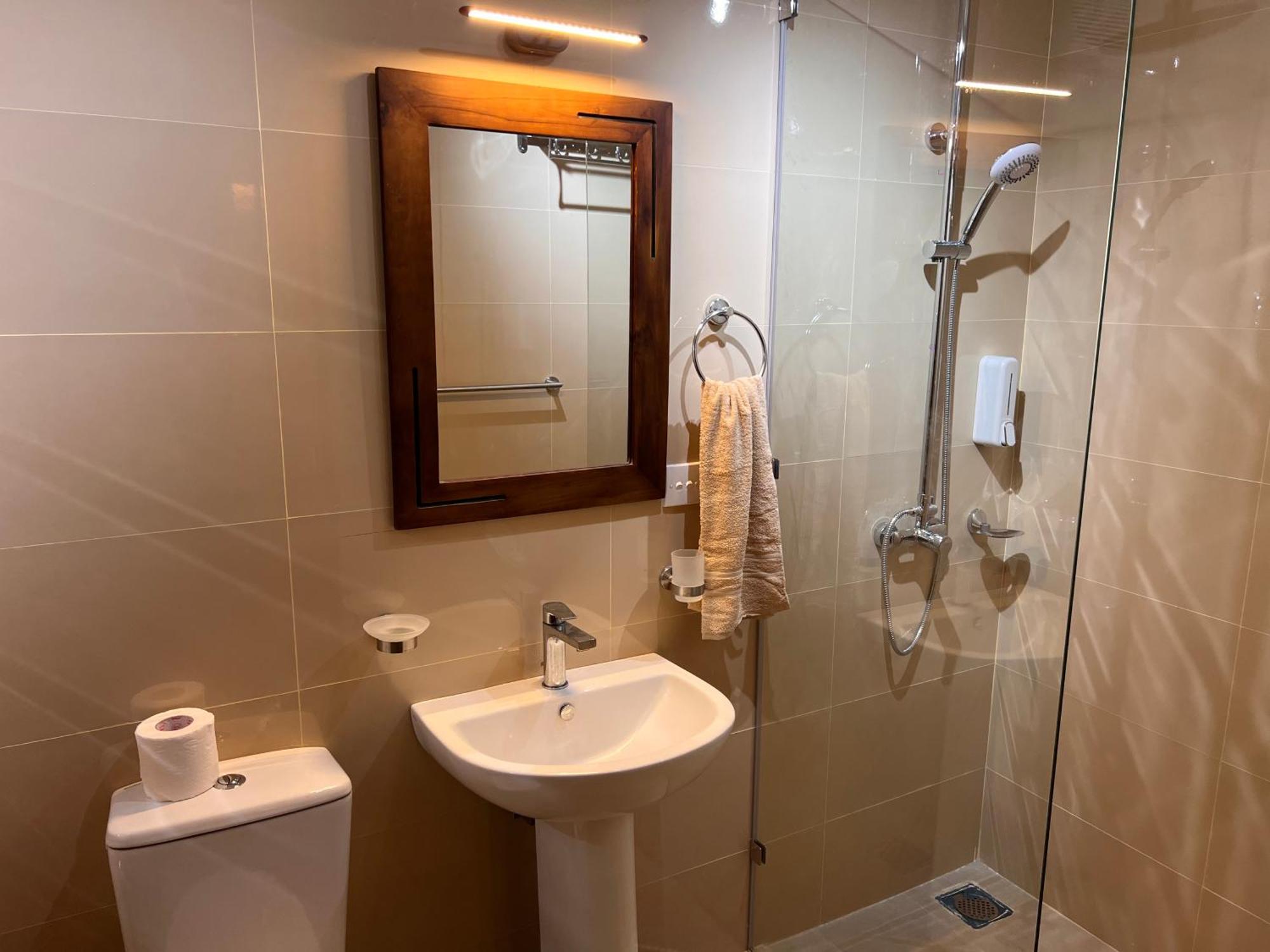 At One - Glamping Hotel Rekawa Екстериор снимка
