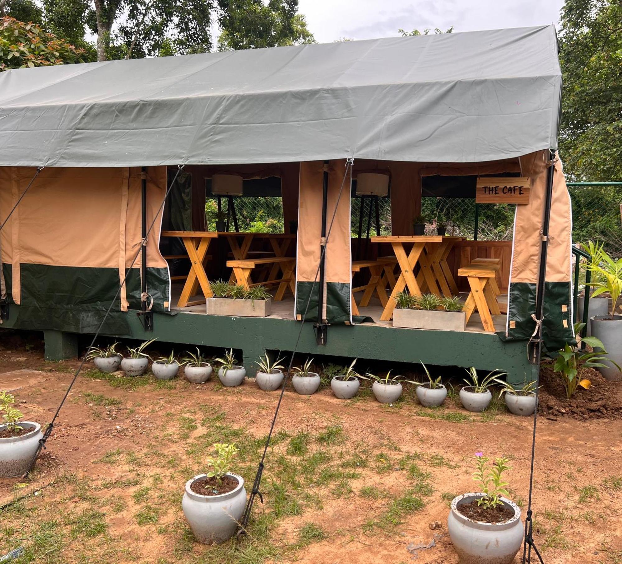 At One - Glamping Hotel Rekawa Екстериор снимка
