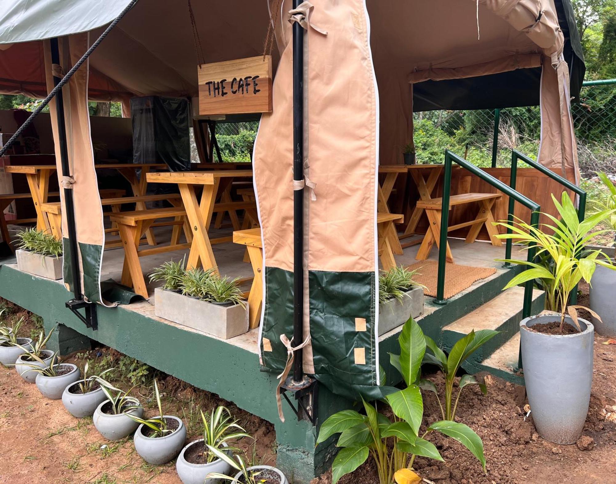 At One - Glamping Hotel Rekawa Екстериор снимка