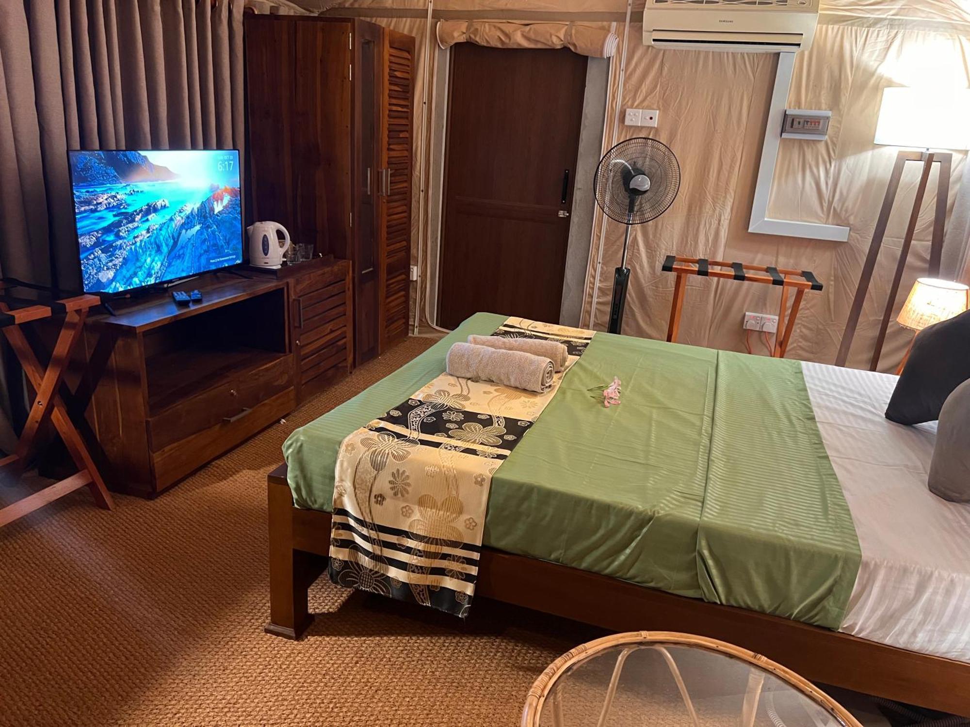 At One - Glamping Hotel Rekawa Екстериор снимка