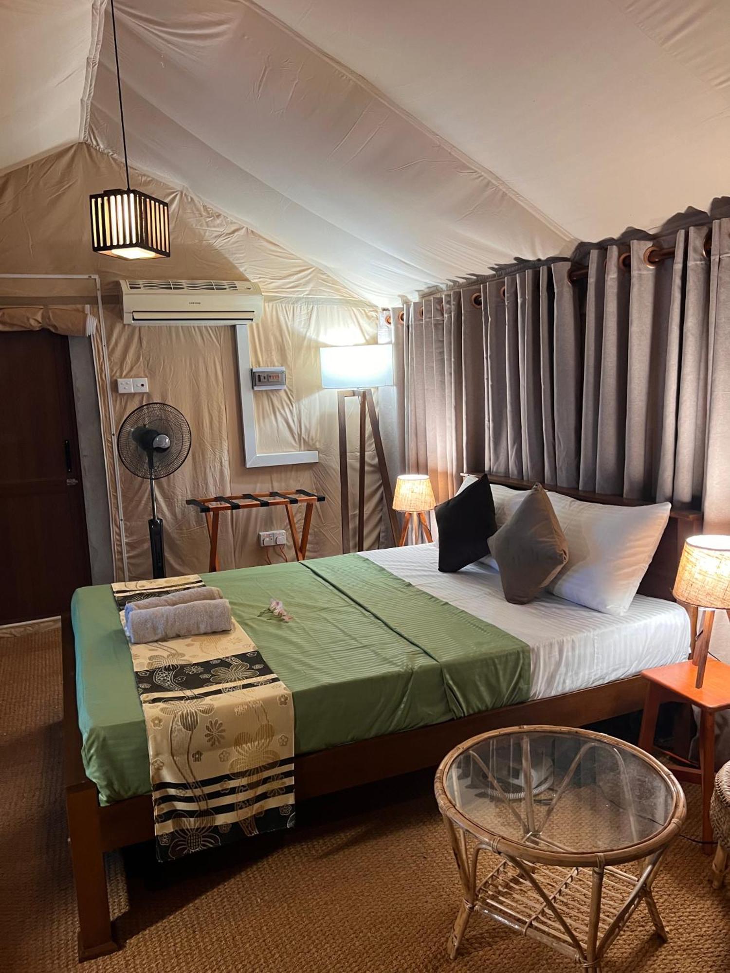 At One - Glamping Hotel Rekawa Екстериор снимка