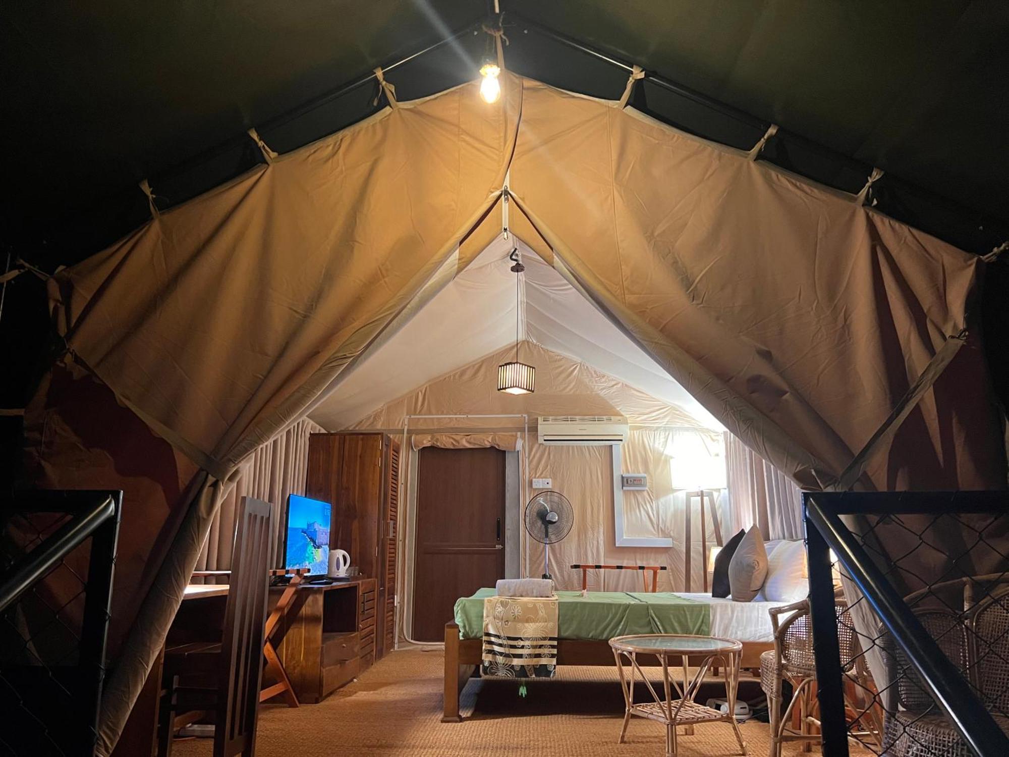 At One - Glamping Hotel Rekawa Екстериор снимка